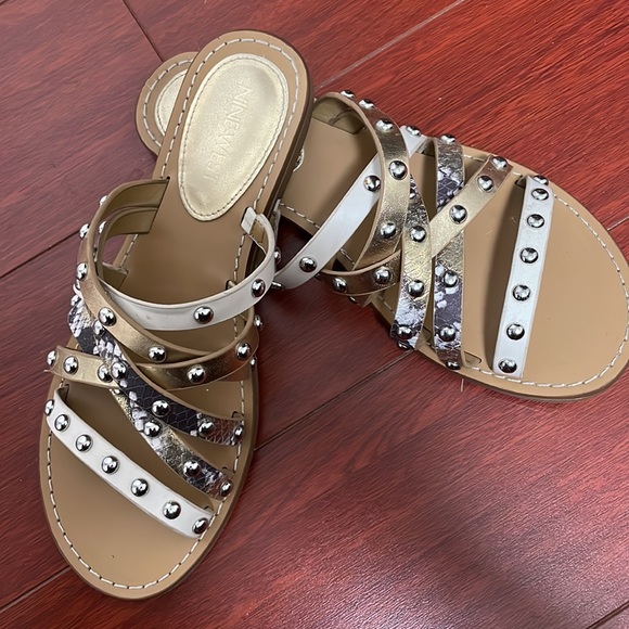 Nine west sandal. 6M - Picture 3 of 3